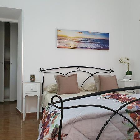 Guest House Al Mare Civitavecchia Exterior photo
