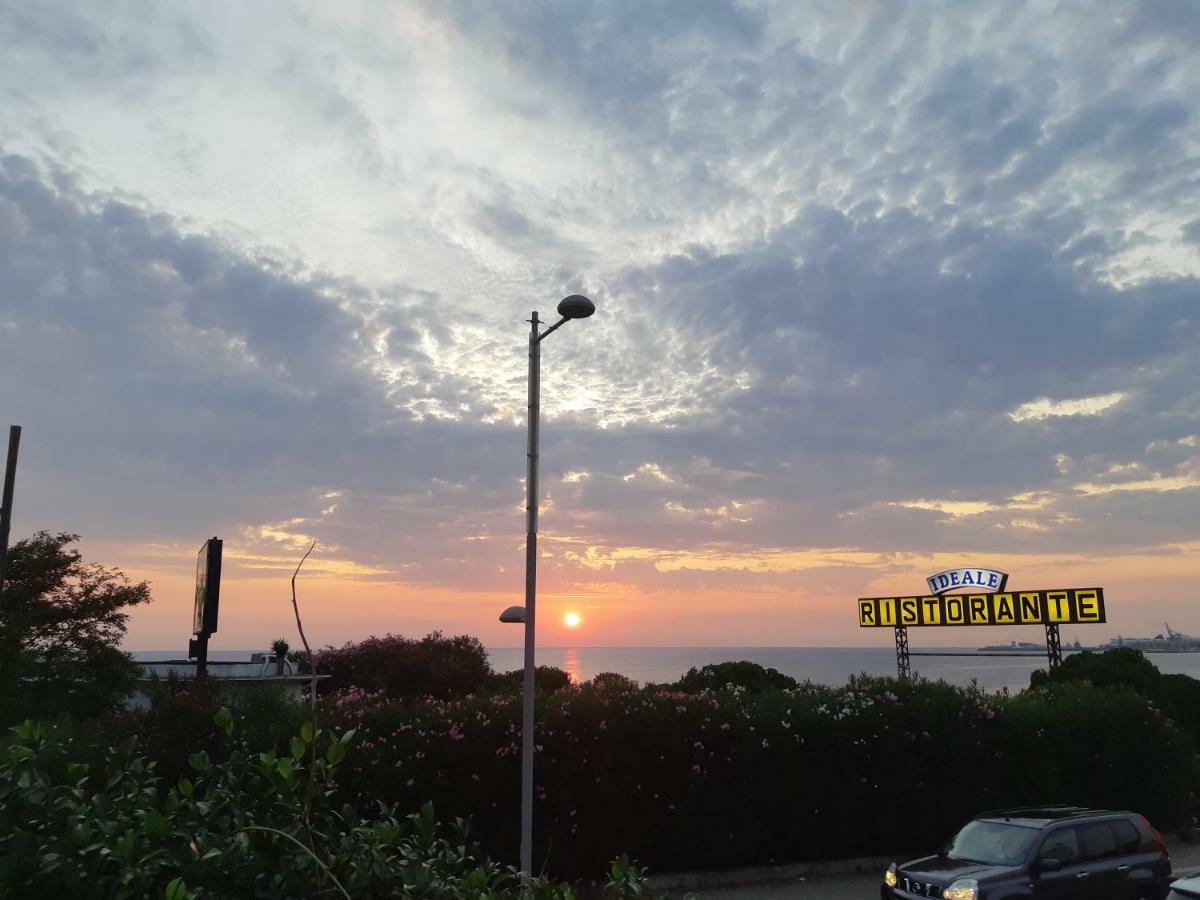 Guest House Al Mare Civitavecchia Exterior photo