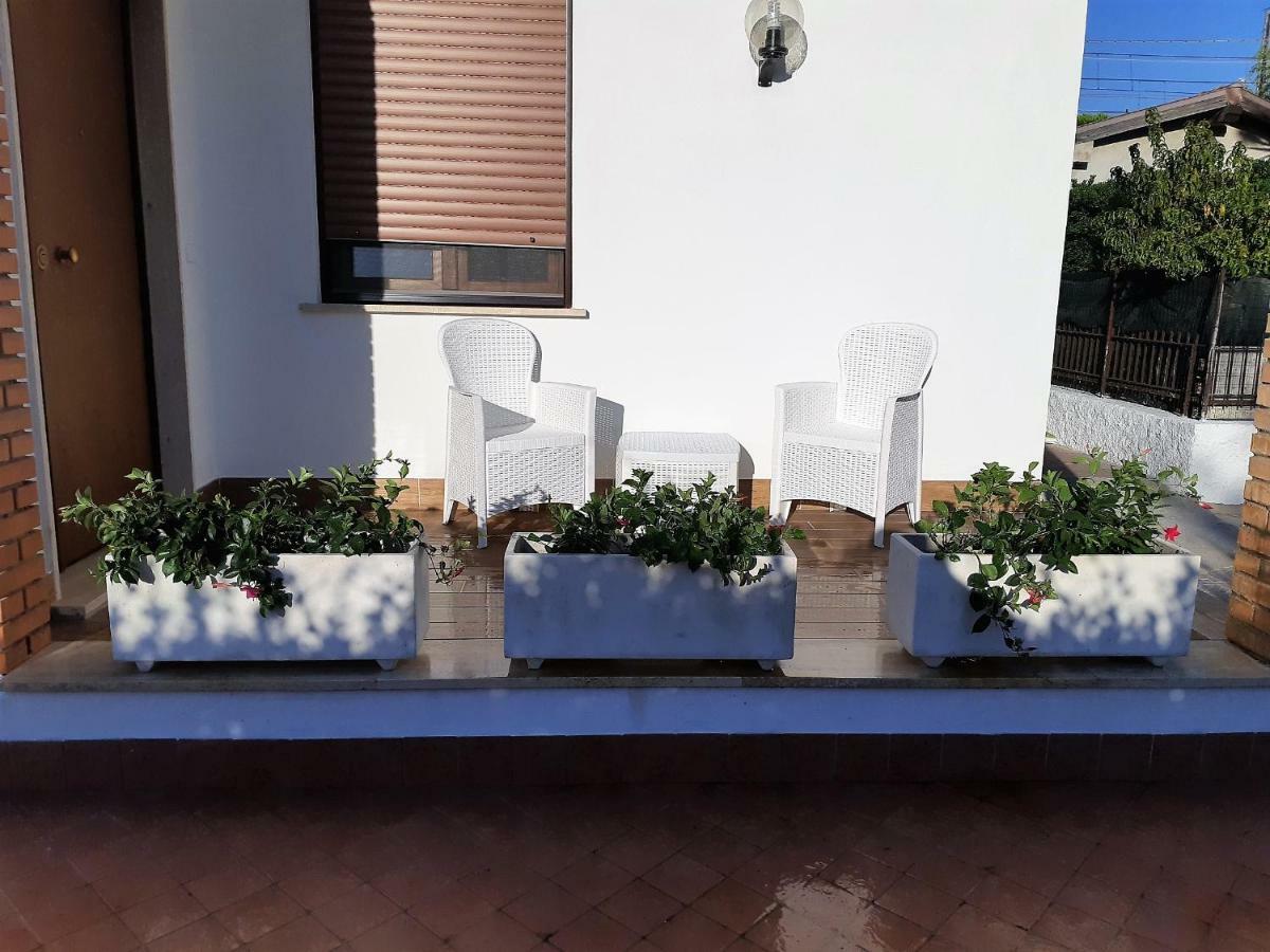 Guest House Al Mare Civitavecchia Exterior photo